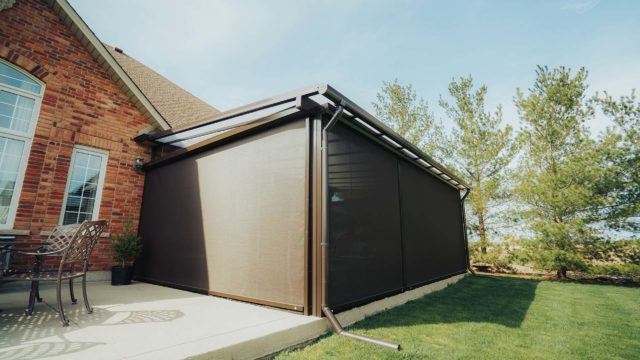 Lumon sunroom with tallius screens