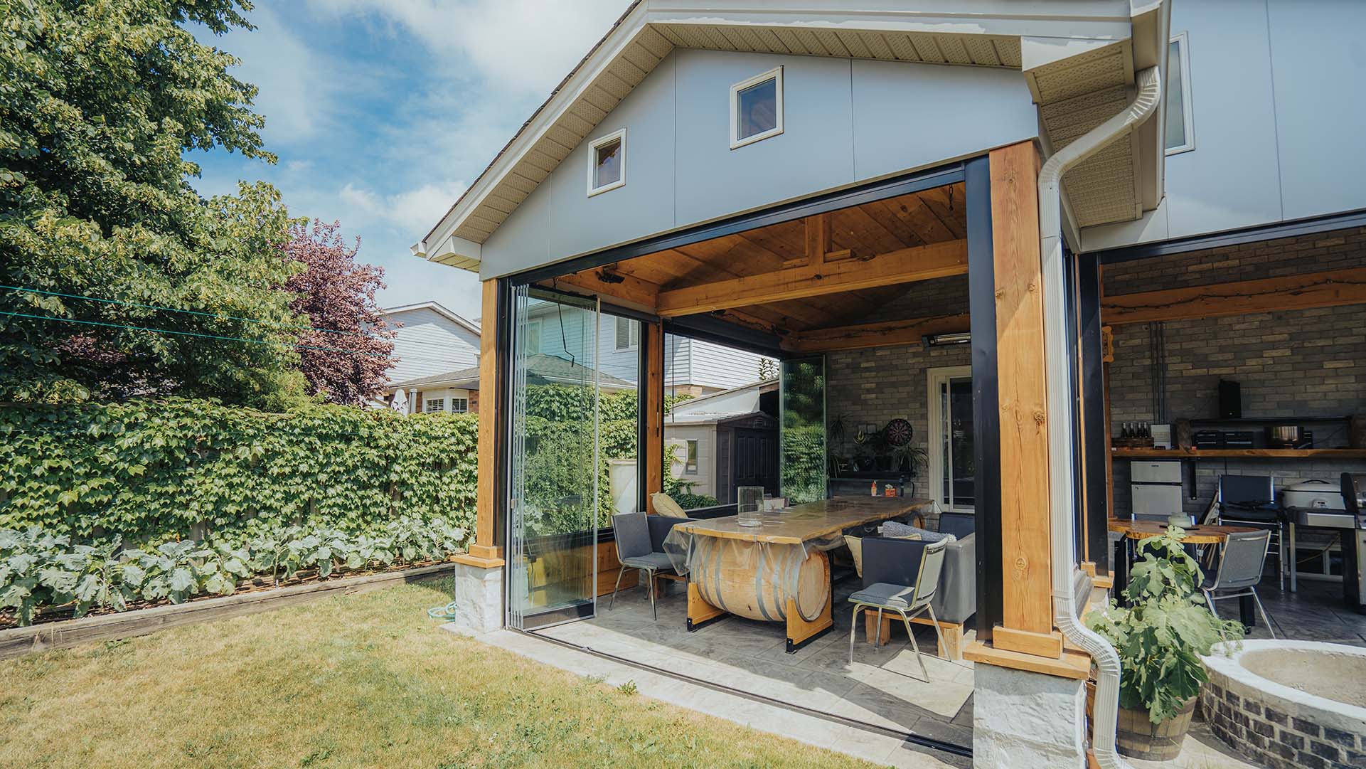 Opening up retractable sunroom panels during summers