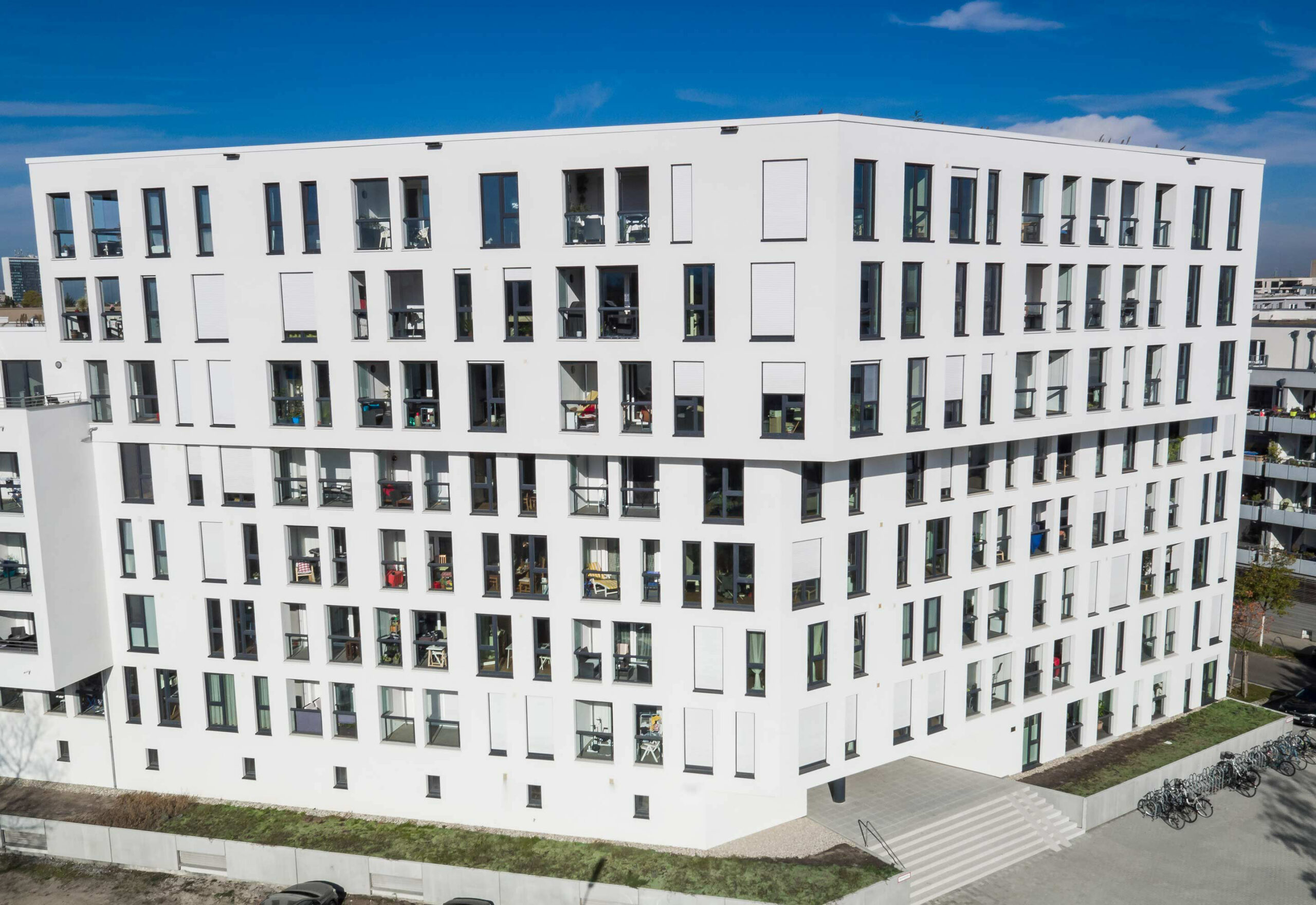 Lumon Balkonverglasungen an einem Neubau in Karlsruhe