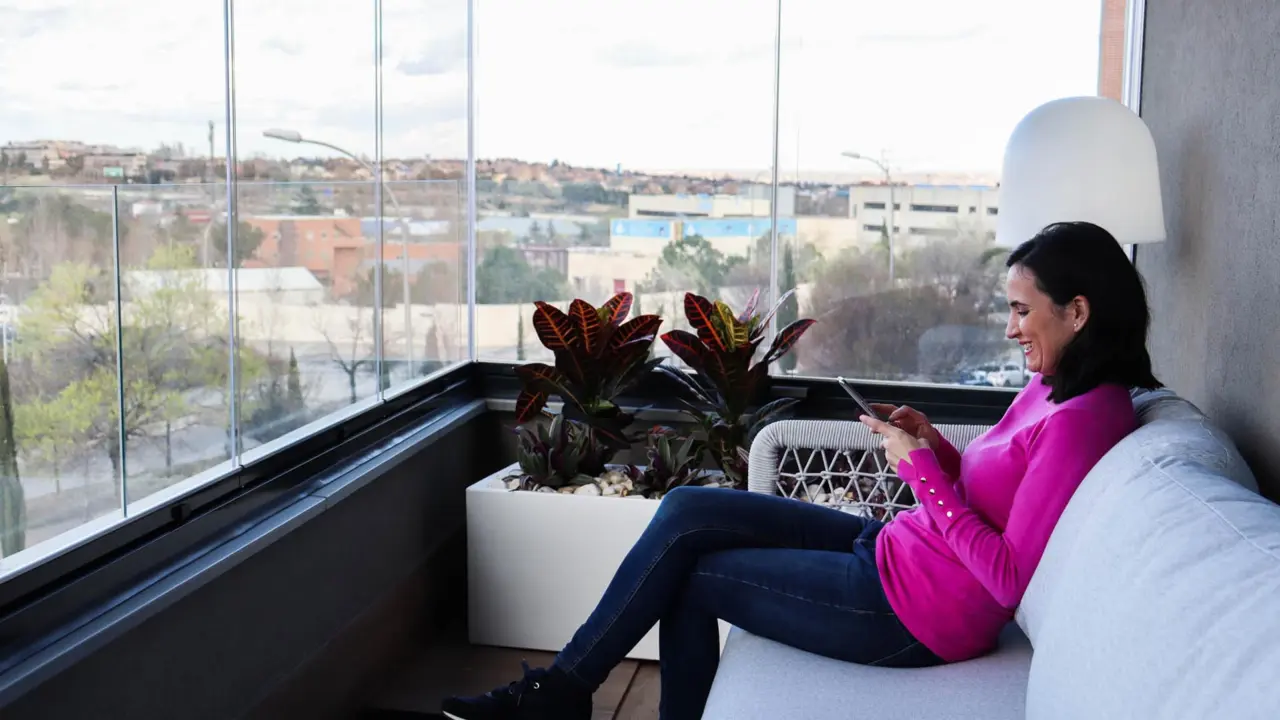 Cómo mantener la ventilación natural en terrazas cerradas