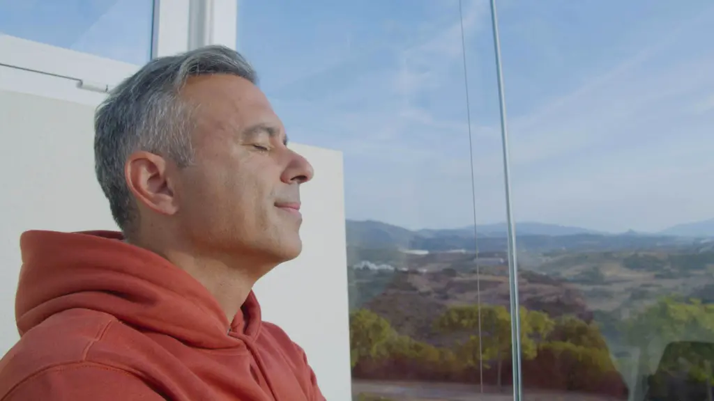 Cómo mantener la ventilación natural en terrazas cerradas