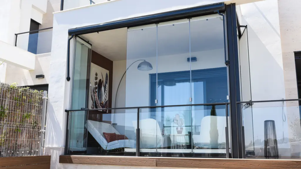 Garantía de los cerramientos de cristal: qué cubre y cómo reclamarla