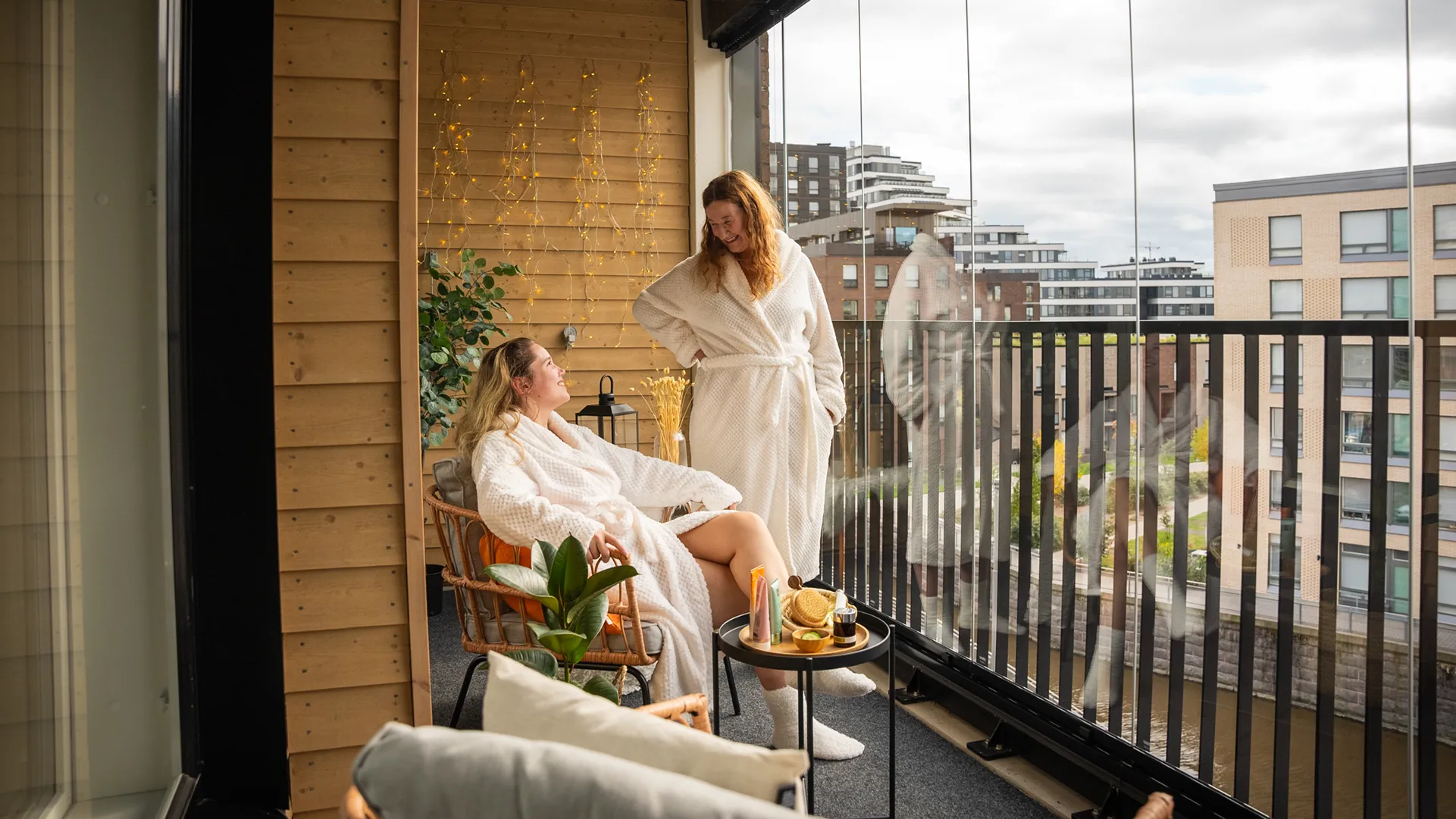 Skreddersydd og fleksibel balkong-løsning med Lumon innglassing for balkong og terrasse